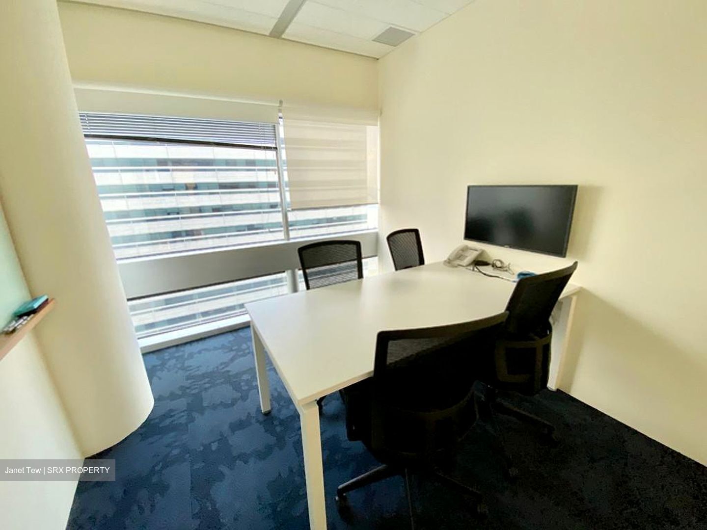 Gateway West (D7), Office #537064051